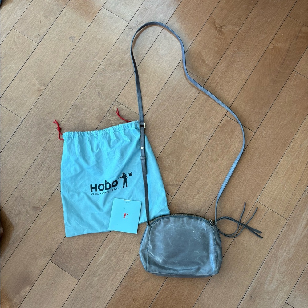 Hobo grey leather 3 pocket crossbody purse